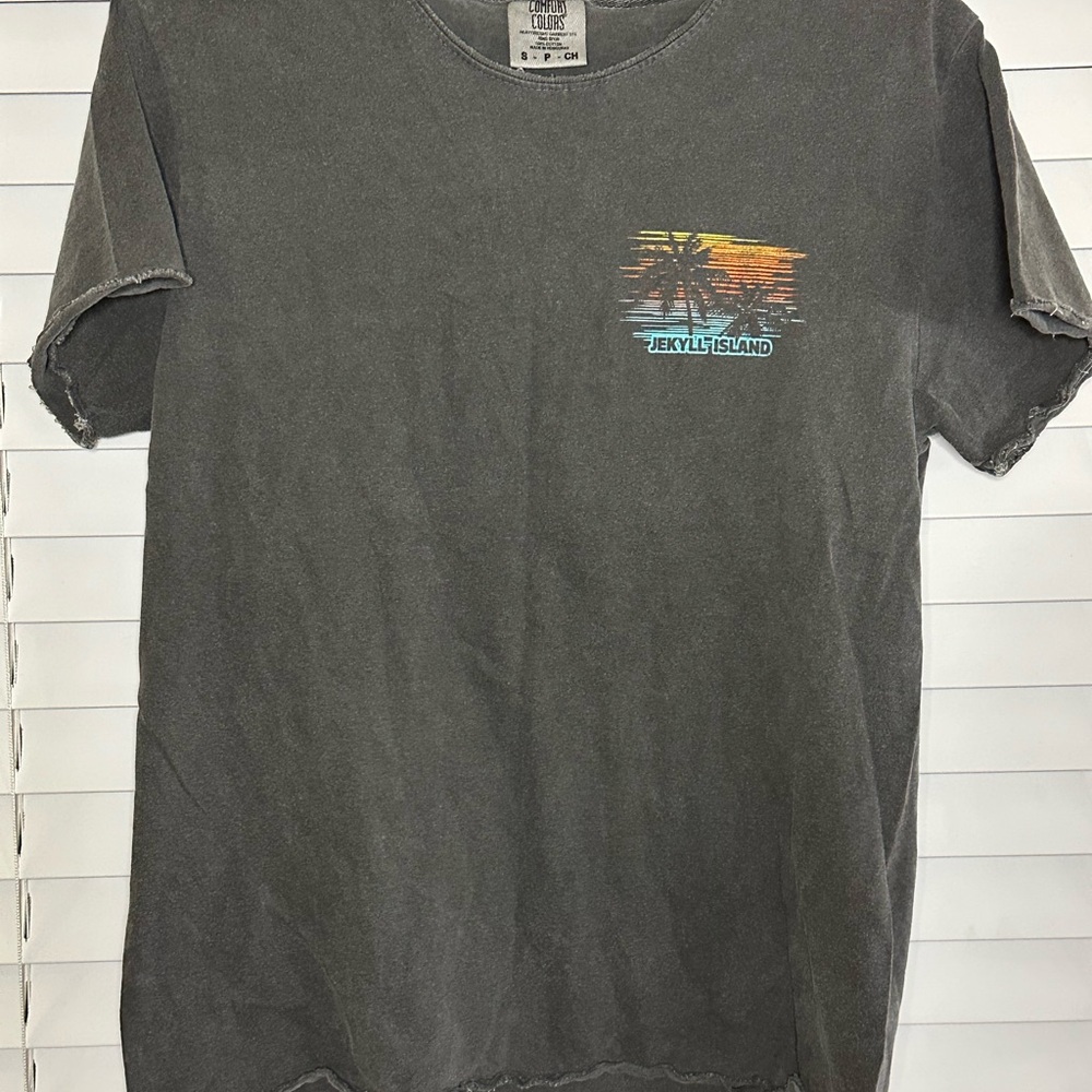 🌴Custom cut vintage vacation tee